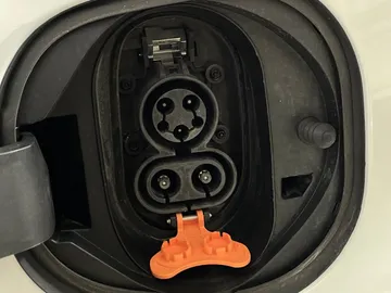 2022 Chevrolet Bolt EV - image 20