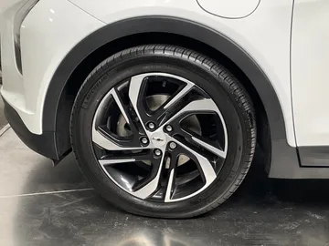 2022 Chevrolet Bolt EV - image 6