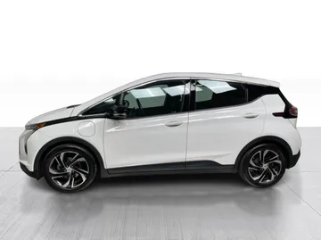 2022 Chevrolet Bolt EV - image 10