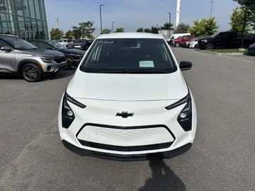 2022 Chevrolet Bolt EV - image 2
