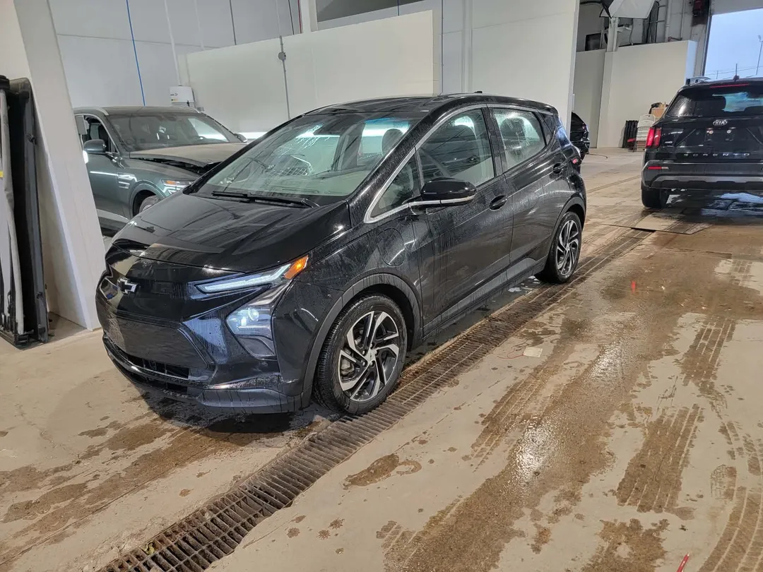 2022 Chevrolet Bolt EV — photo 3
