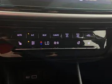 2022 Chevrolet Bolt EV - image 23