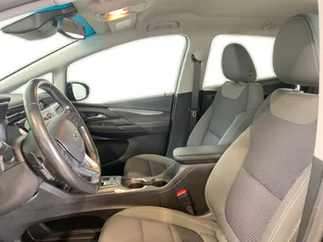 2022 Chevrolet Bolt EV - image 10