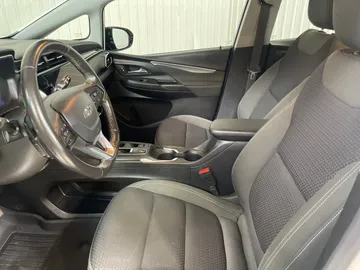 2022 Chevrolet Bolt EV - image 3