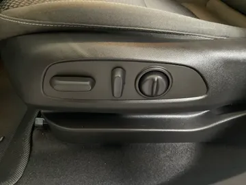 2022 Chevrolet Bolt EV - image 19