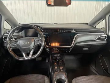 2022 Chevrolet Bolt EV - image 4