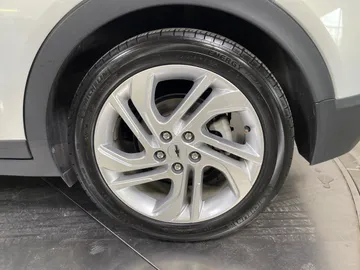 2023 Chevrolet Bolt EV - image 6