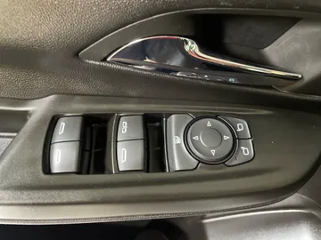 2023 Chevrolet Bolt EV - image 25