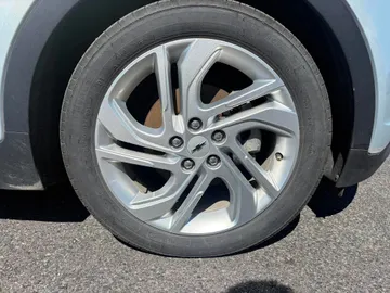 2023 Chevrolet Bolt EV - image 7