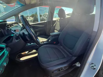 2023 Chevrolet Bolt EV - image 8