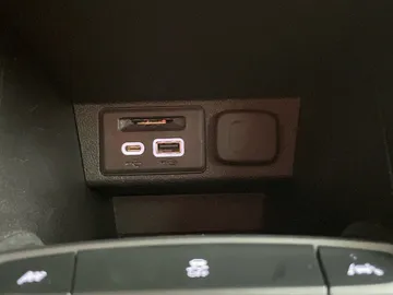 2023 Chevrolet Bolt EV - image 30