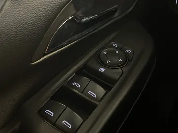 2023 Chevrolet Bolt EV - image 24