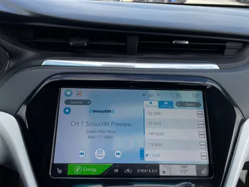 2018 Chevrolet Bolt EV - image 25