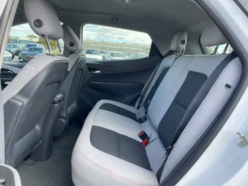 2018 Chevrolet Bolt EV - image 15