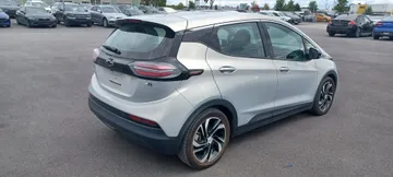 2022 Chevrolet Bolt EV - image 7