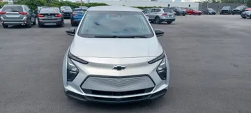 2022 Chevrolet Bolt EV - image 2