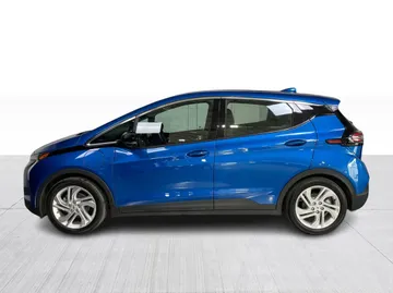 2023 Chevrolet Bolt EV - image 10