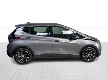 2023 Chevrolet Bolt EV - image 2