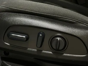 2023 Chevrolet Bolt EV - image 18