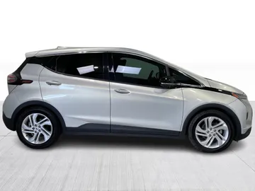 2023 Chevrolet Bolt EV - image 2