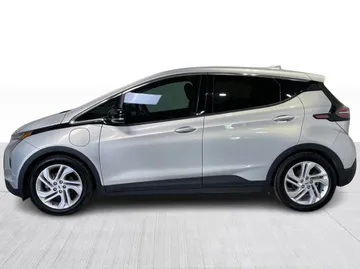 2023 Chevrolet Bolt EV - image 10
