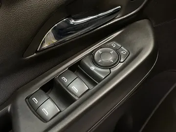 2023 Chevrolet Bolt EV - image 23