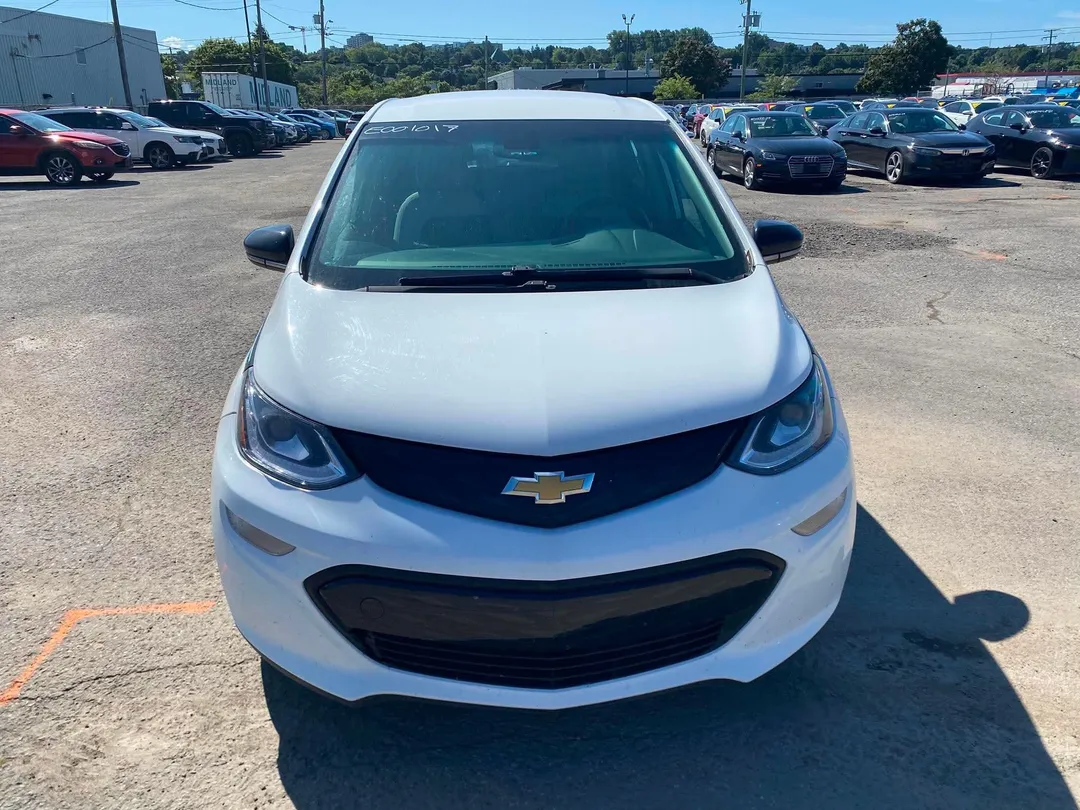 2017 Chevrolet Bolt EV — photo 2