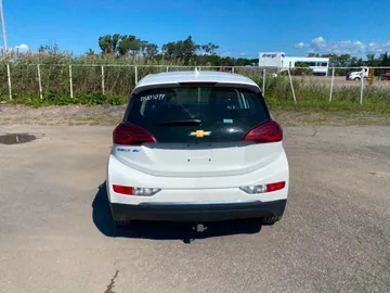 2017 Chevrolet Bolt EV - image 7