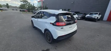 2023 Chevrolet Bolt EV - image 6