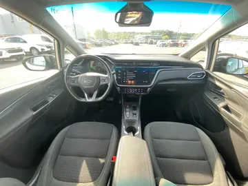 2023 Chevrolet Bolt EV - image 7
