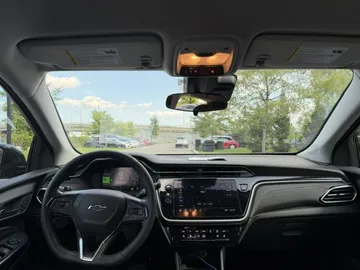 2023 Chevrolet Bolt EUV - image 7