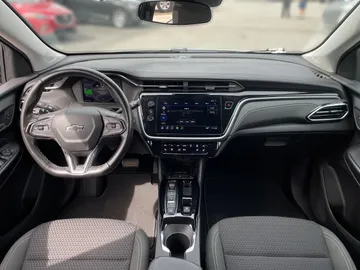 2023 Chevrolet Bolt EUV - image 4