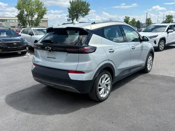 2023 Chevrolet Bolt EUV - image 6