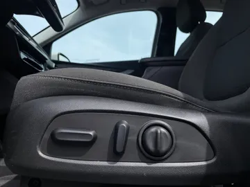 2023 Chevrolet Bolt EUV - image 25