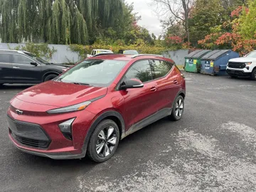 2023 Chevrolet Bolt EUV - image 2