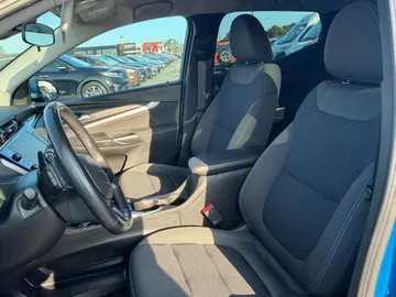 2023 Chevrolet Bolt EUV - image 8