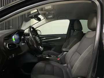 2023 Chevrolet Bolt EUV - image 3