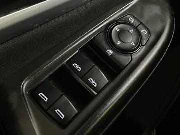 2023 Chevrolet Bolt EUV - image 25