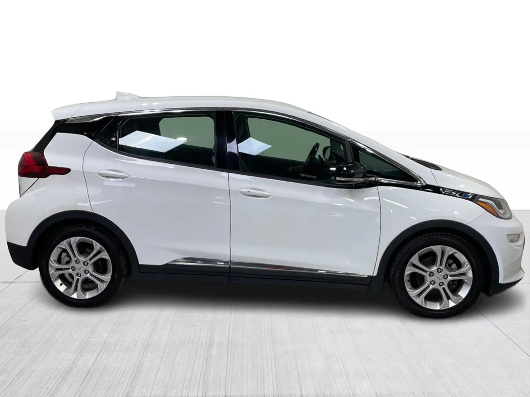 2021 Chevrolet Bolt EV — photo 2