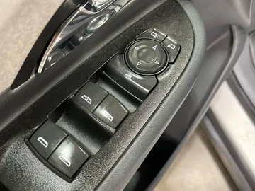 2021 Chevrolet Bolt EV - image 19