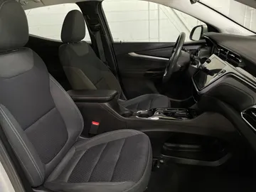 2023 Chevrolet Bolt EUV - image 3