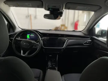 2023 Chevrolet Bolt EUV - image 4