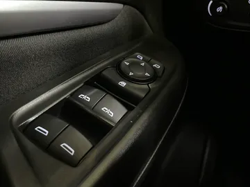 2023 Chevrolet Bolt EUV - image 25