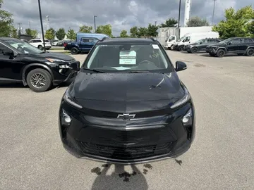 2023 Chevrolet Bolt EUV - image 2