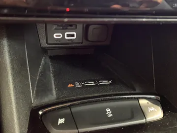2023 Chevrolet Bolt EUV - image 28