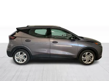 2023 Chevrolet Bolt EUV - image 9