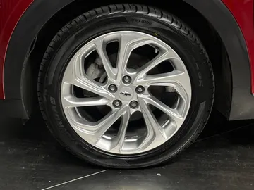 2023 Chevrolet Bolt EUV - image 6