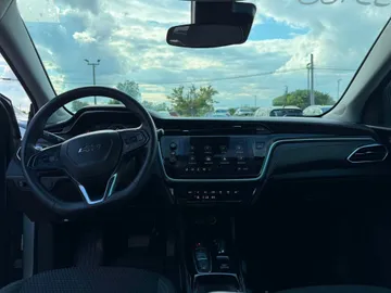 2023 Chevrolet Bolt EUV - image 9