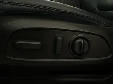 2022 Chevrolet Bolt EUV - image 21