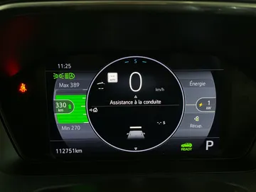 2022 Chevrolet Bolt EUV - image 18